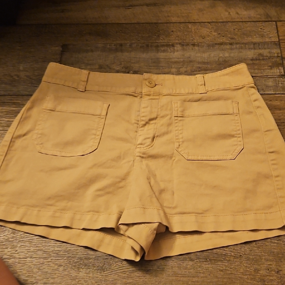 J. Crew Tan Cargo Shorts Versatile Summer Essential
